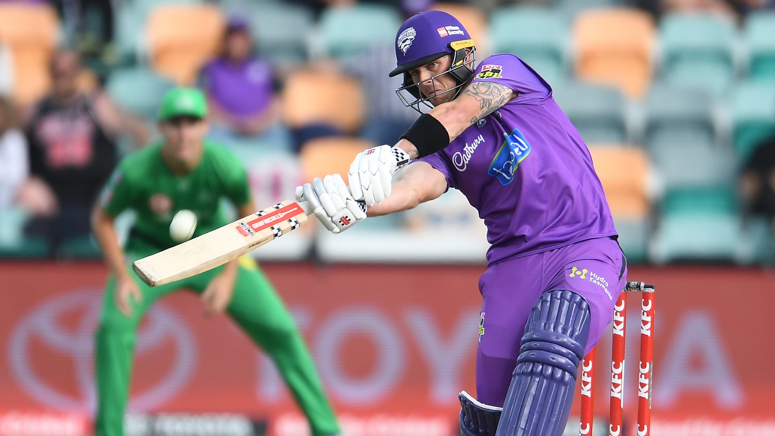 WATCH | Young fan in crowd left bloodied after putting down catch during BBL match
