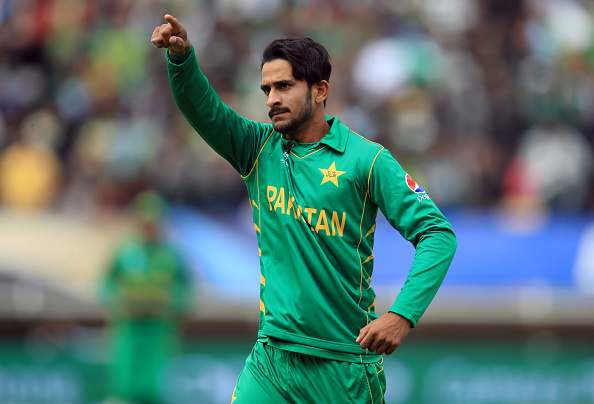 VIDEO | Two Pakistan fielders restrict each other from taking the catch as the ball goes for a six