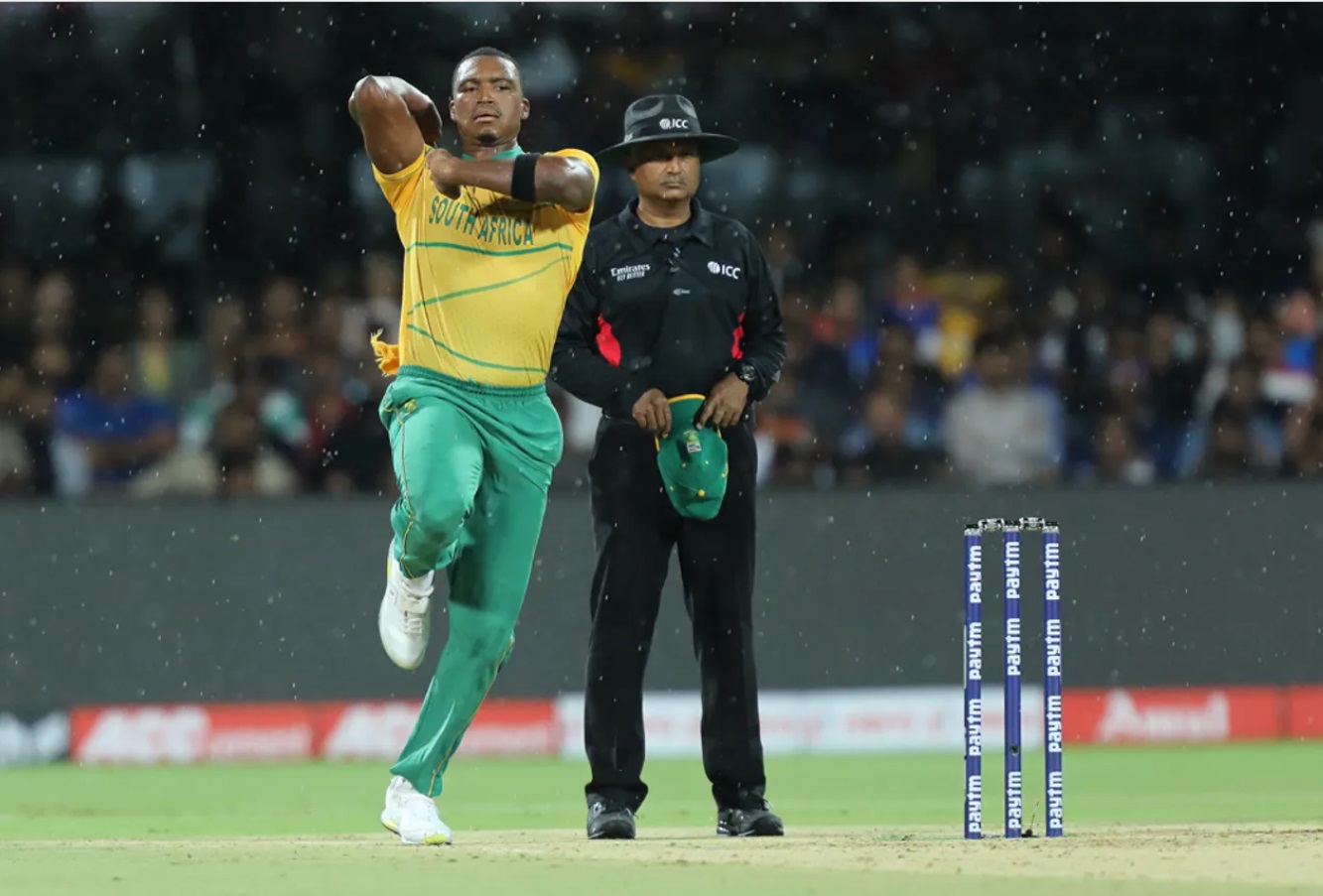 Lungi Ngidi’s dipping slower castles Ishan Kishan.