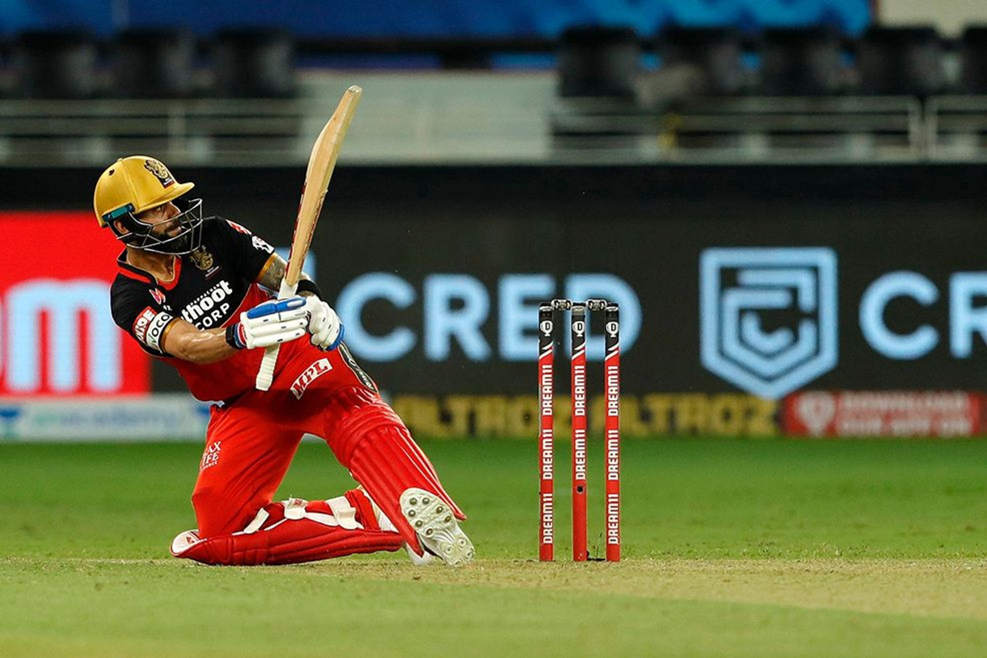 Twitter reacts to Virat Kohli emulating AB de Villiers' �60-degree�masterclass in uncanny fashion