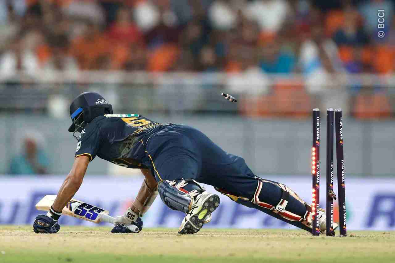 Washington Sundar loses his balance after getting bowled from a beauty off Jasprit Bumrah