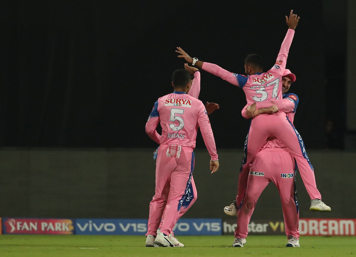 IPL 2019 | Legends and pundits react to RCB v RR match starting in April and ending in May without a result