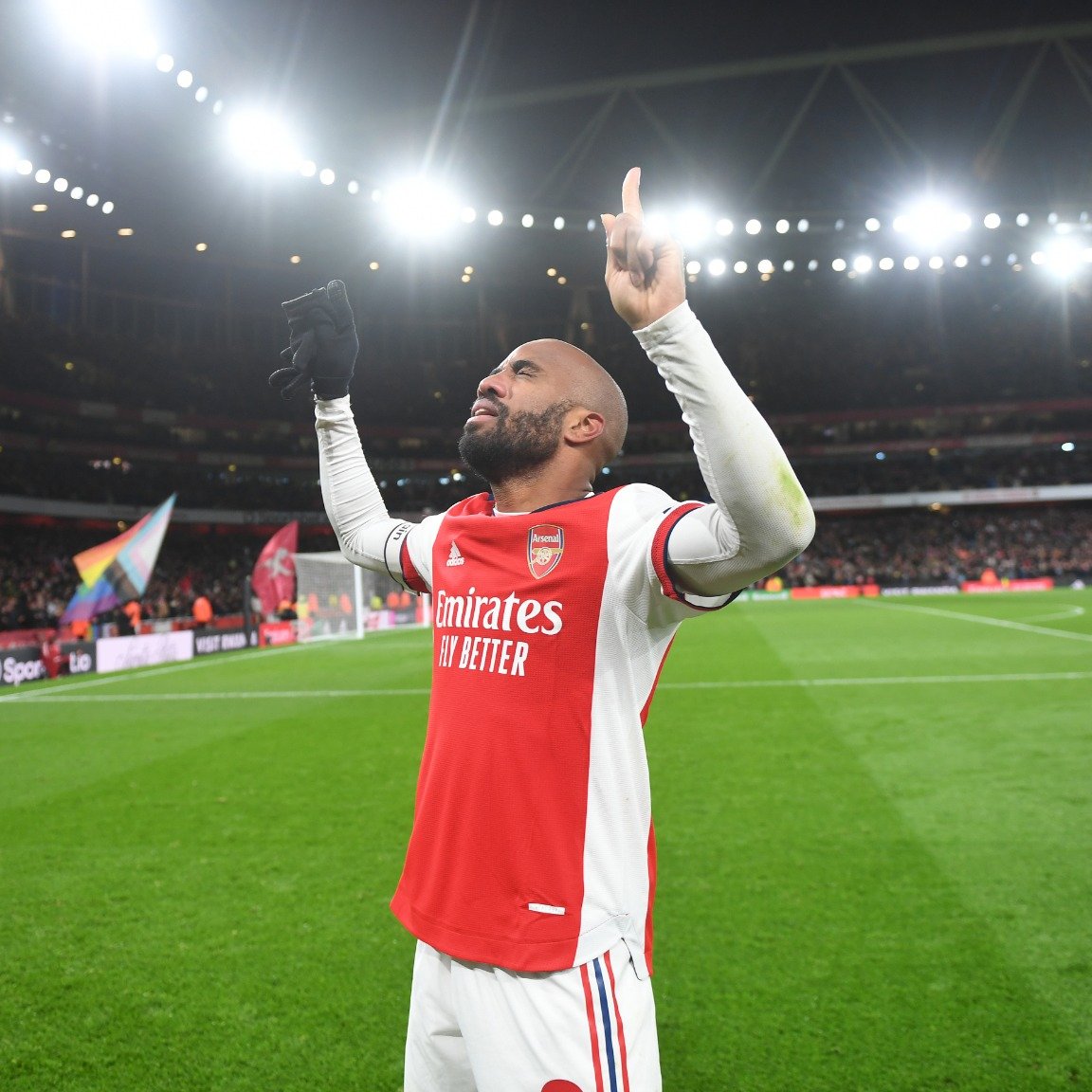Arteta praises Lacazette and provides update on striker's future