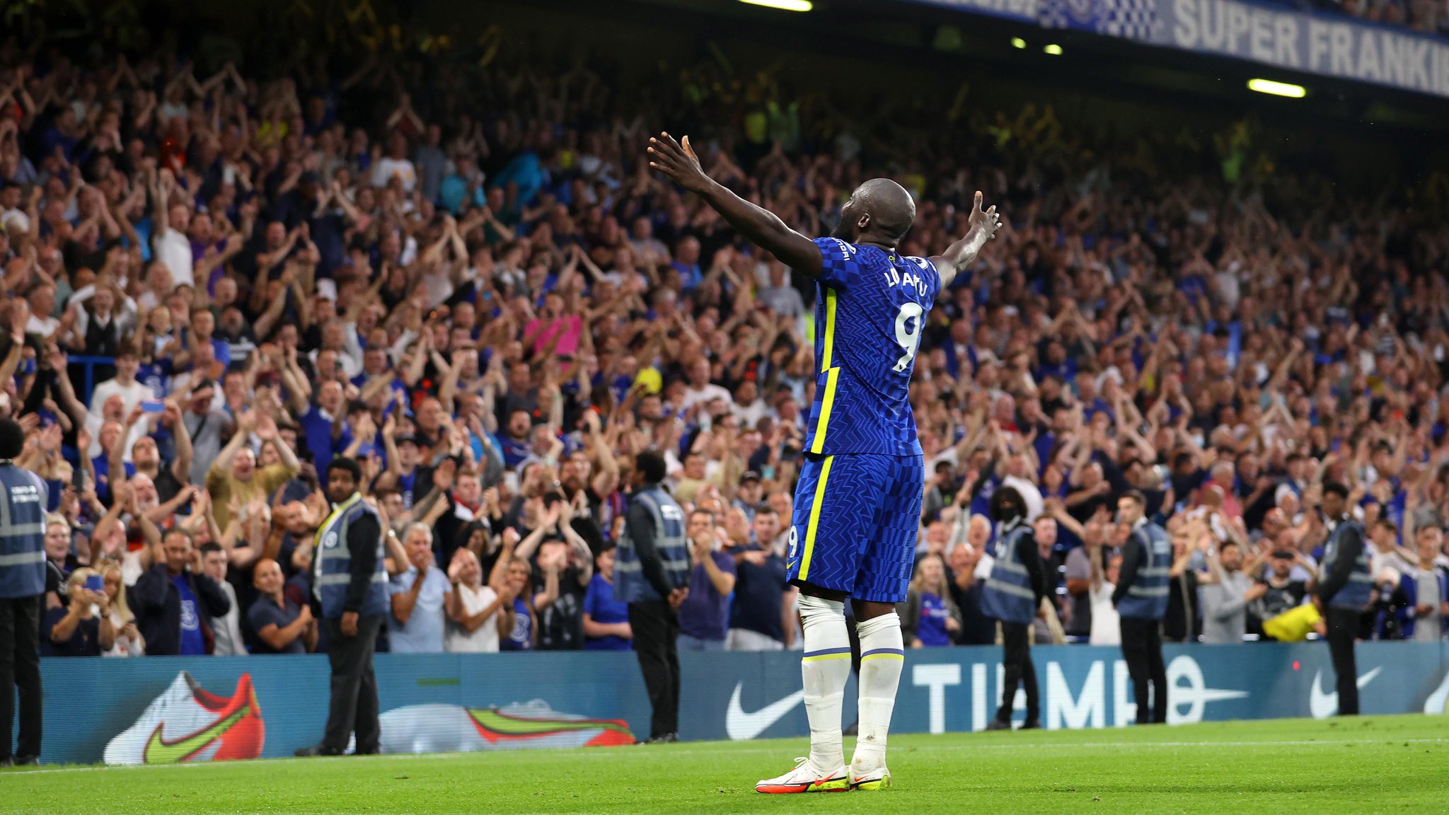 Romelu Lukaku has ability to become like Didier Drogba, attests Ashley Cole
