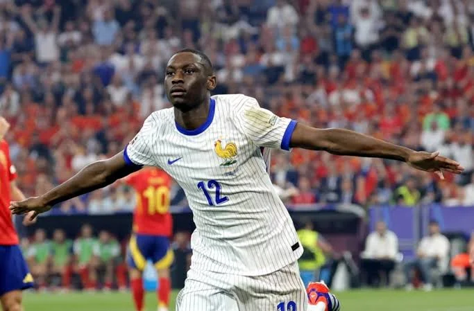 Juventus Close to Extending Kolo Muani Loan, Veiga Returns to Chelsea